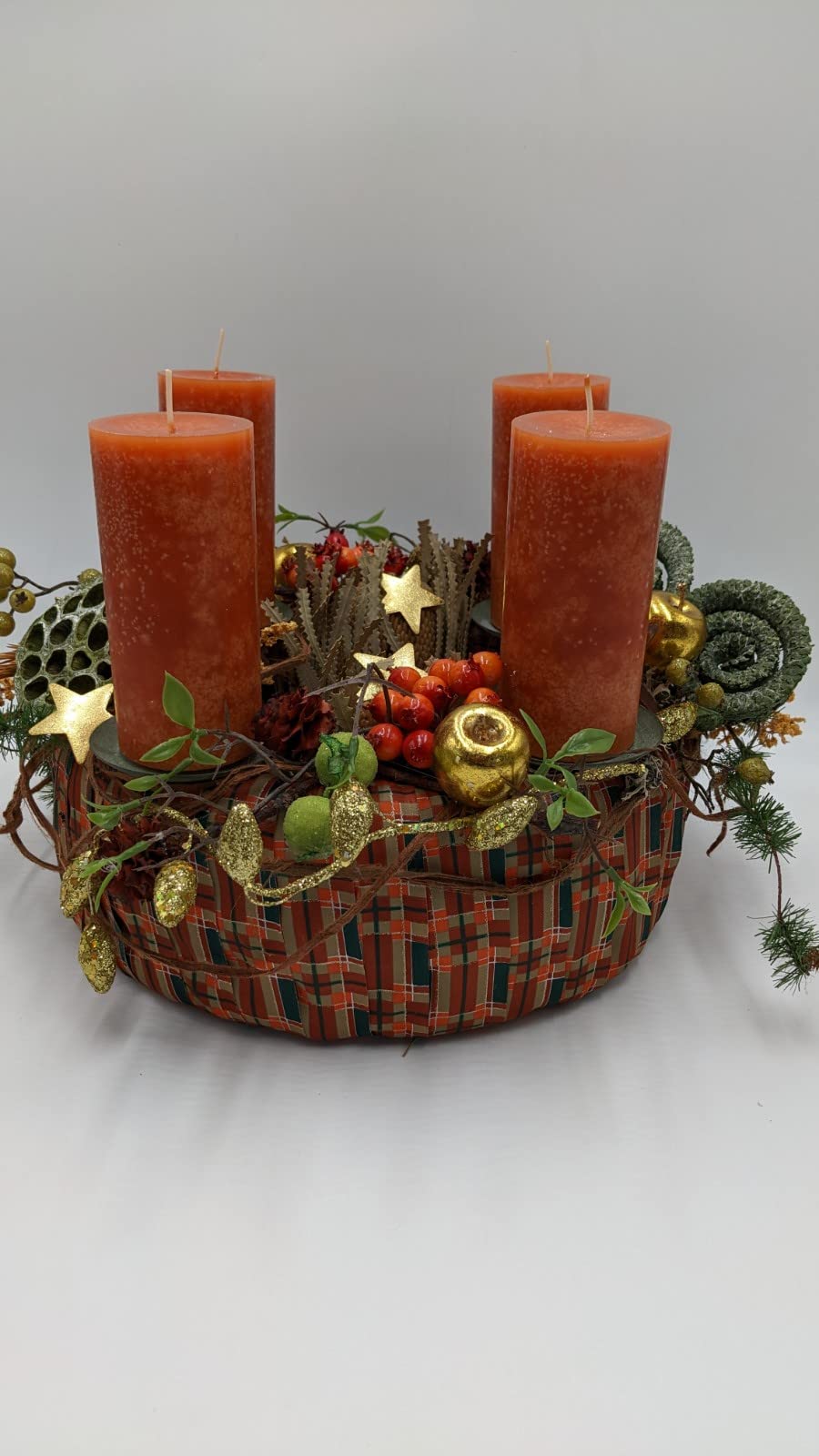Weihnachtsgesteck Adventskranz Adventsgesteck Stern Apfel Kerze Banksia Beeren Tanne orange gold