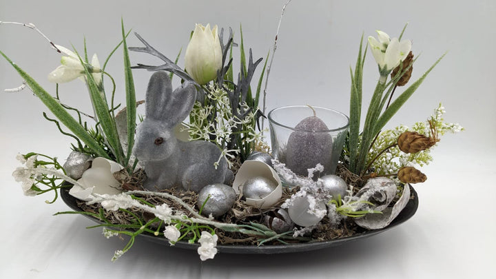 Ostergesteck Frühlingsgesteck Teelicht Schnecke Kerze Ei Hase Tulpe Beiwerk Gräser grau weiß