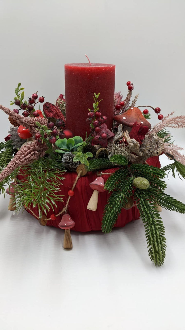 Weihnachtsgesteck Adventskranz Adventsgesteck Pilz Zapfen Kerze Heide Beeren Tanne rot grün