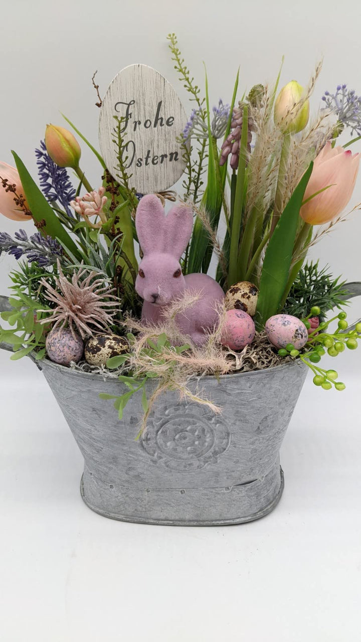 Ostergesteck Frühlingsgesteck Blumenarrangement Lavendel Tulpen"Frohe Ostern" Hase