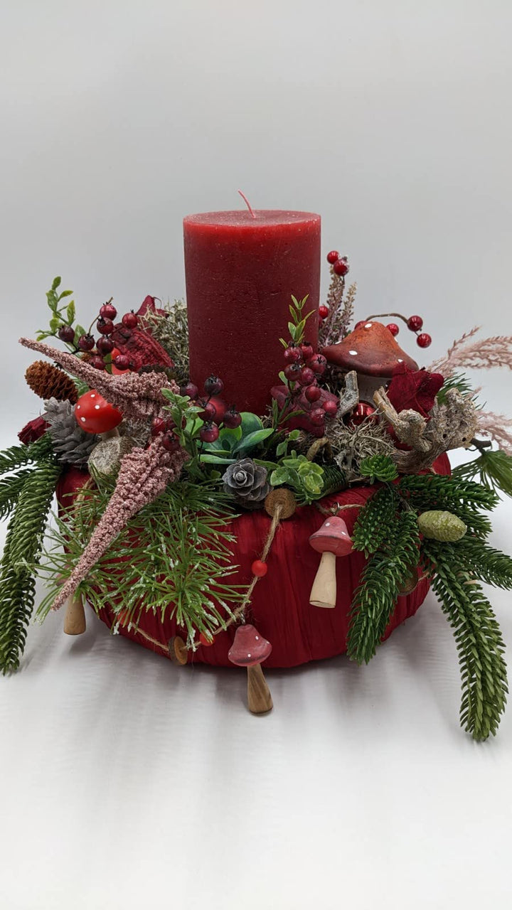 Weihnachtsgesteck Adventskranz Adventsgesteck Pilz Zapfen Kerze Heide Beeren Tanne rot grün