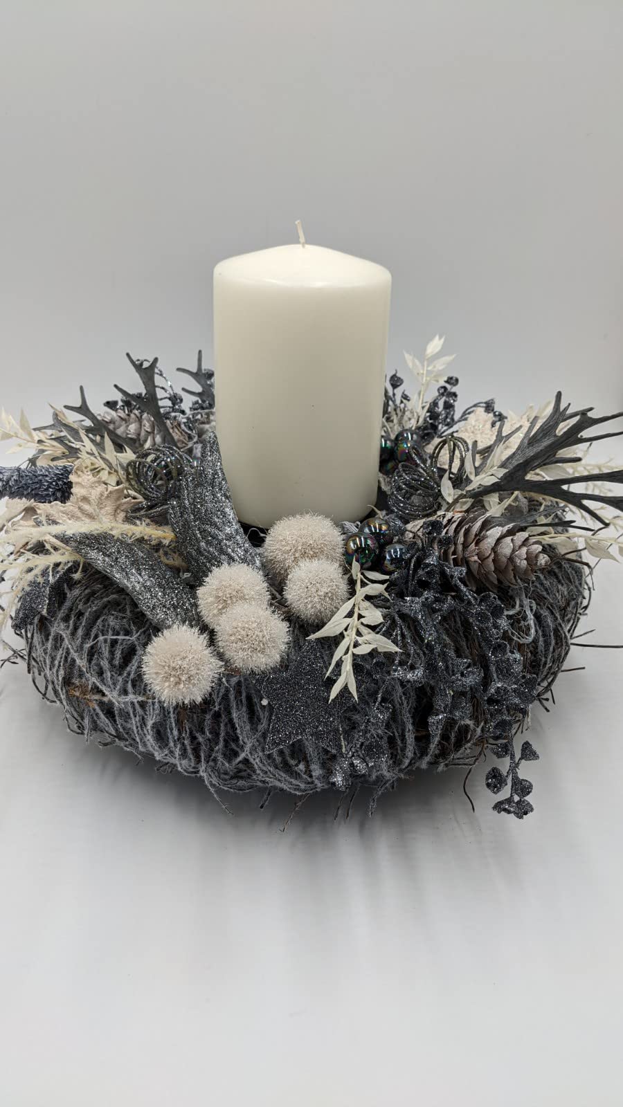 Weihnachtsgesteck Adventskranz Adventsgesteck Stern Zapfen grau creme