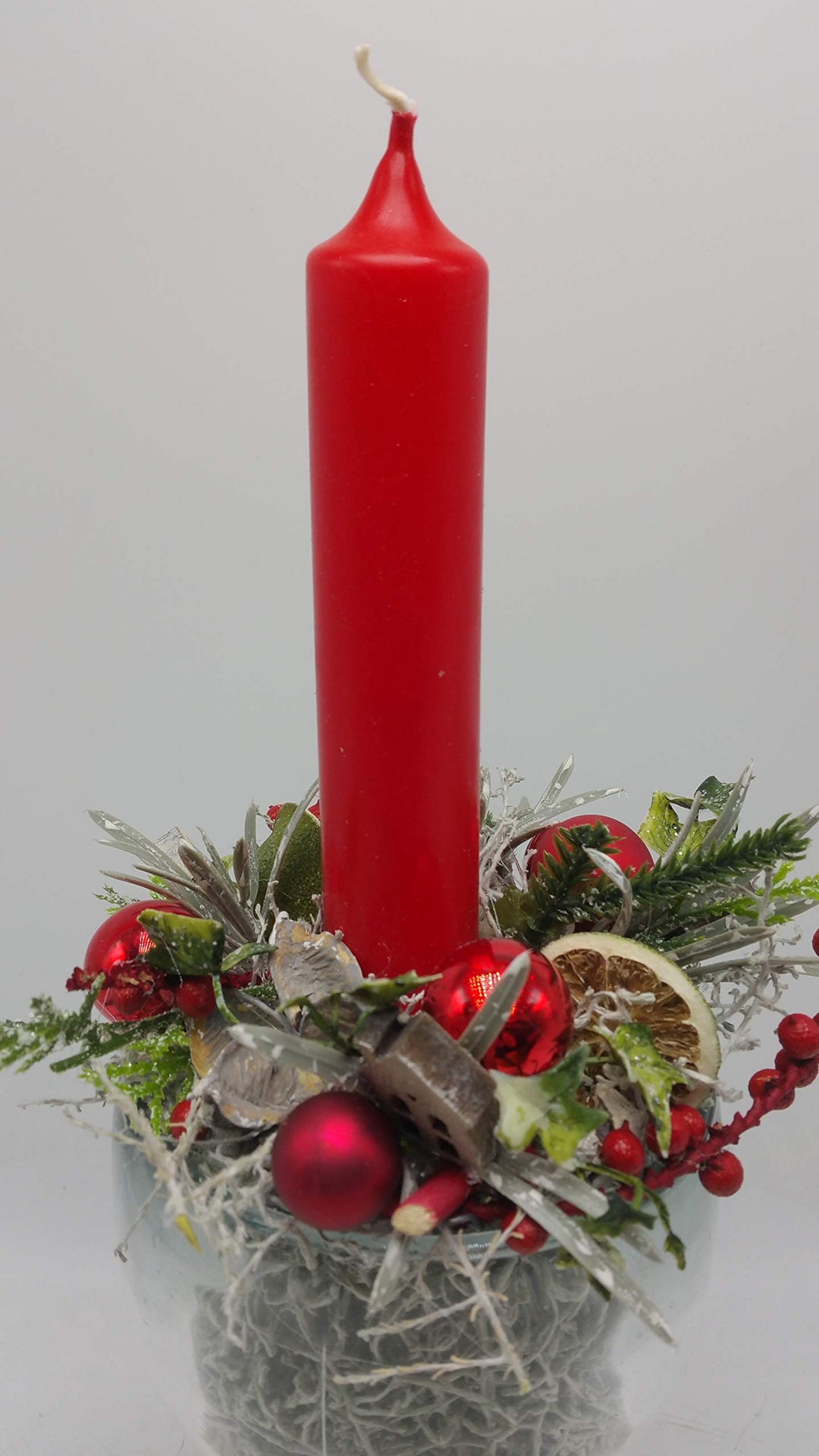 Weihnachtsgesteck Adventsgesteck Weinachtsdeko Kerze Kugeln Tanne Pokal rot