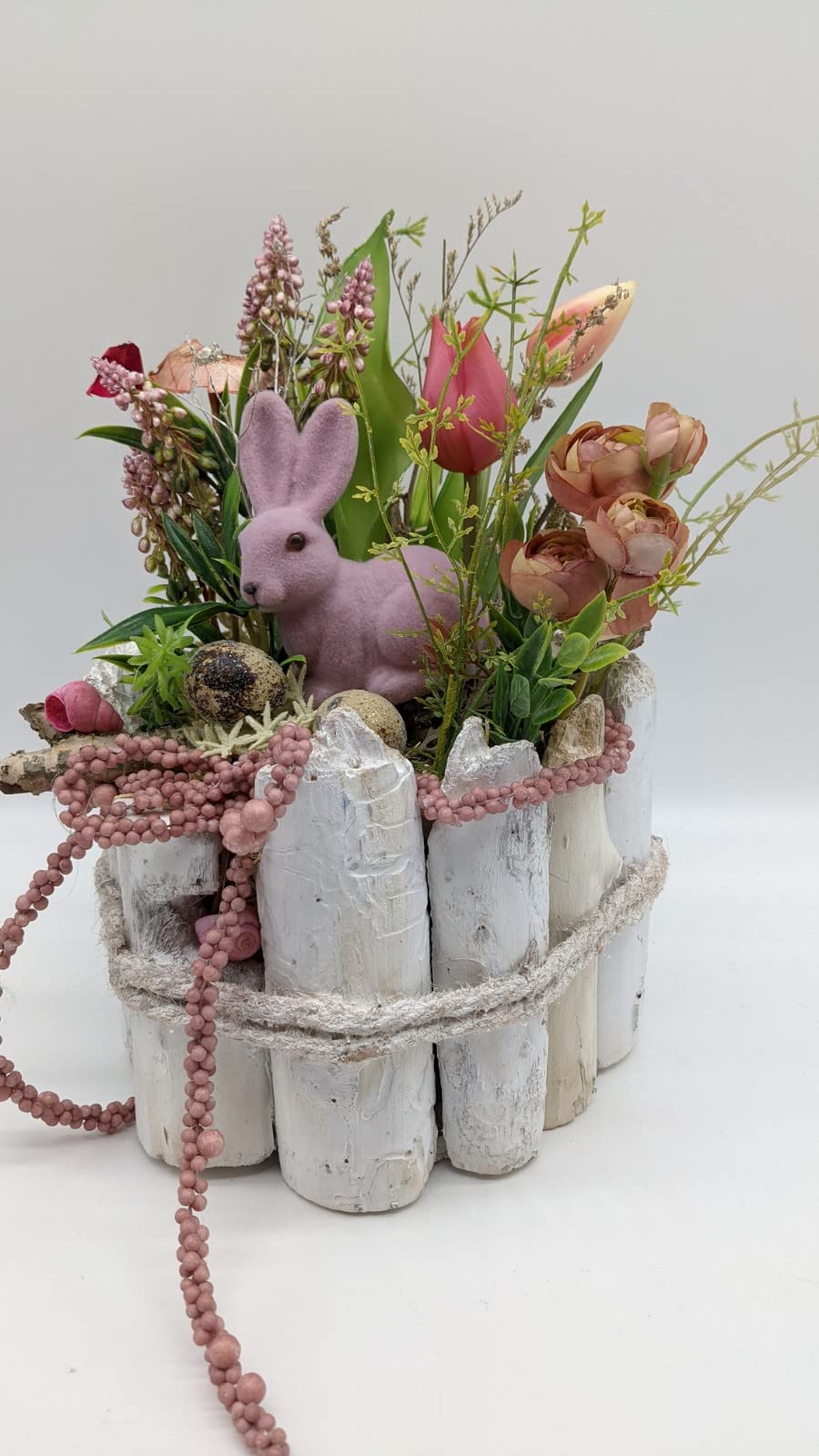 Ostergesteck Frühlingsgesteck Blumenarrangement Tulpen Hase Eier Hyazinthen rosa