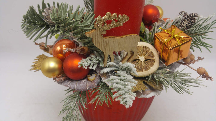 Weihnachtsgesteck Adventsgesteck Kunstfloristik Kerze Kugeln Hirsch Pilz orange