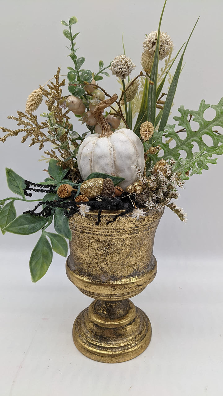 Blumenarrangement Herbstgesteck Herbstdekoration Kürbis Pokal Beeren Allium gold