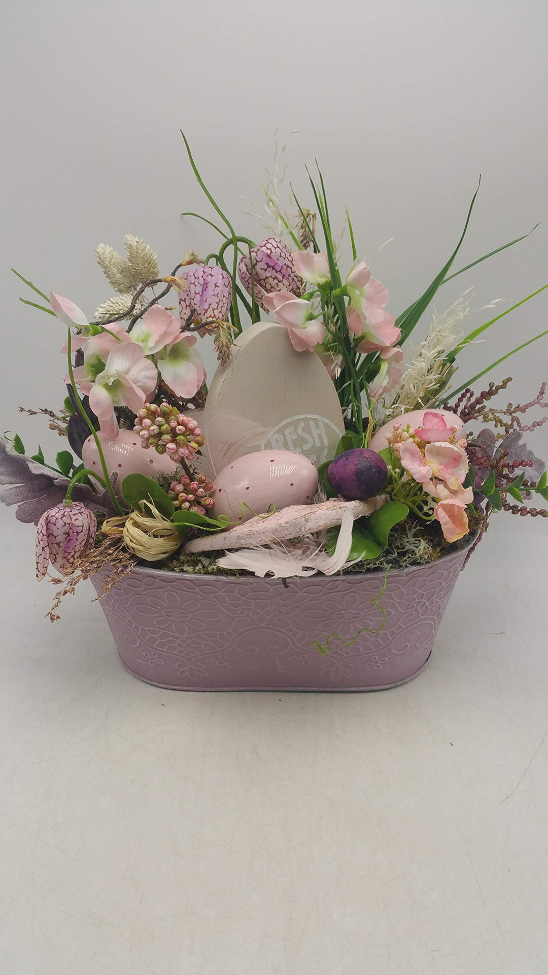 Seidenblumengesteck Frühlingsdeko Osterdeko Eier Wicken Schachbrettblumen rosa
