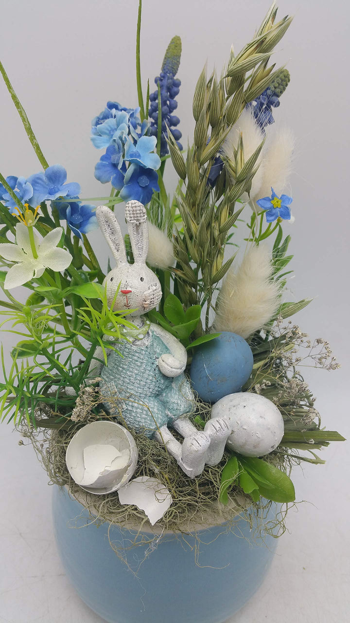 Seidenblumengesteck Osterdeko Frühlingsdeko Eier Hase Blüten Gräser blau