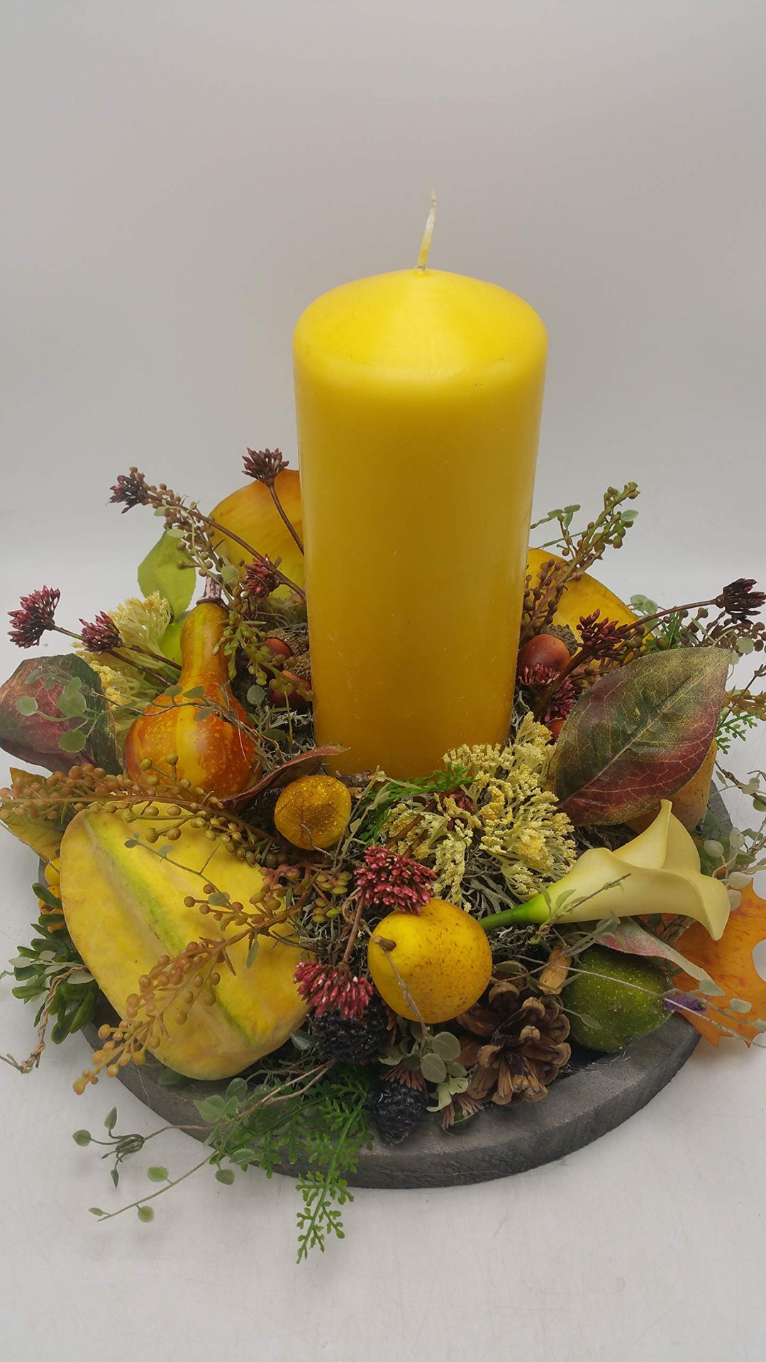 Tischgesteck Herbstgesteck Kunstfloristik Kerze Calla Laub Birnen Sternfrucht