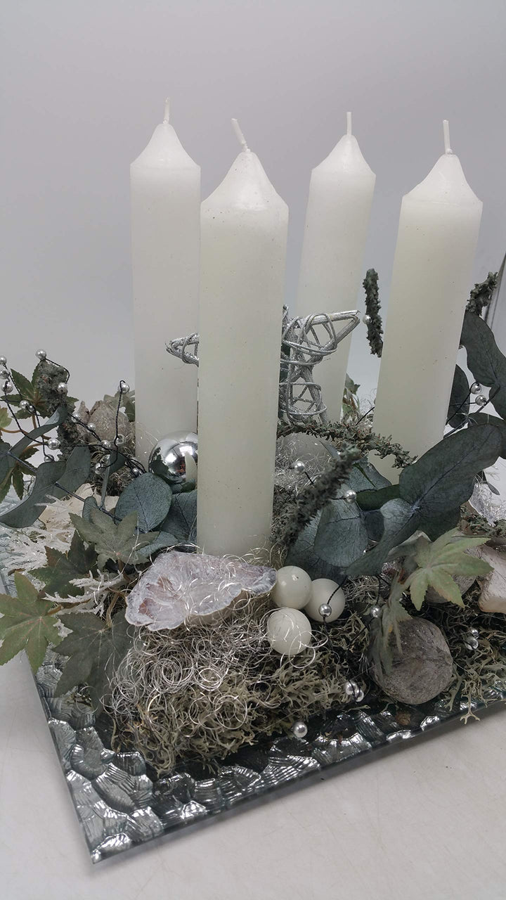 Weihnachtsgesteck Adventsgesteck Kunstfloristik Kerzen Pilze Sterne Feigen weiß