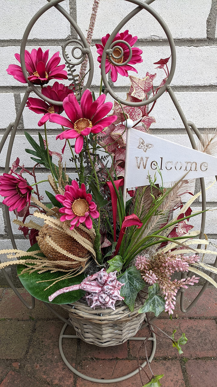 Sommergesteck Sommerdekoration Seidenblumen Eule Gerbera Banksia"Welcome" pink